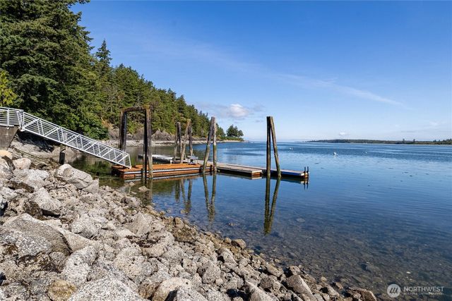 1217 Jamison Street, Lummi Island, WA 98262