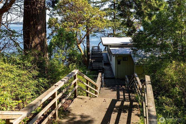 1217 Jamison Street, Lummi Island, WA 98262