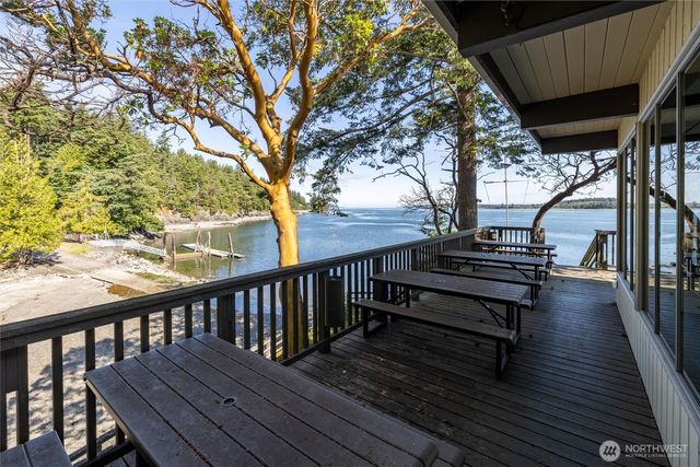 1217 Jamison Street, Lummi Island, WA 98262