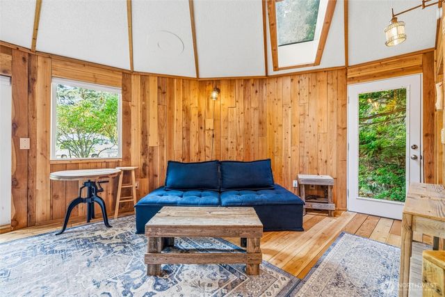 1217 Jamison Street, Lummi Island, WA 98262