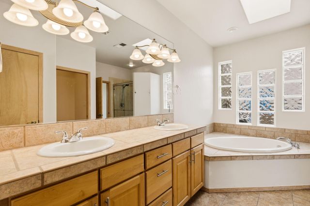 4712 Mi Cordelia Drive NW, Albuquerque, NM 87120