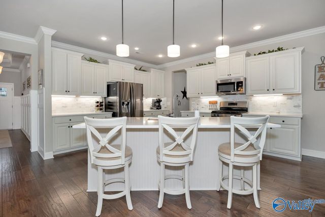 3020 Greenway Circle SE, Owens Cross Roads, AL 35763