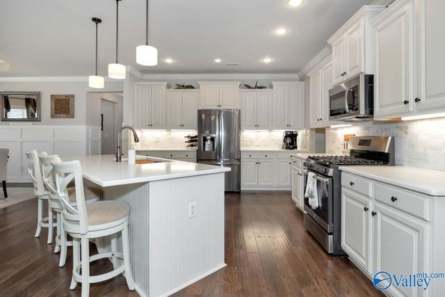 3020 Greenway Circle SE, Owens Cross Roads, AL 35763