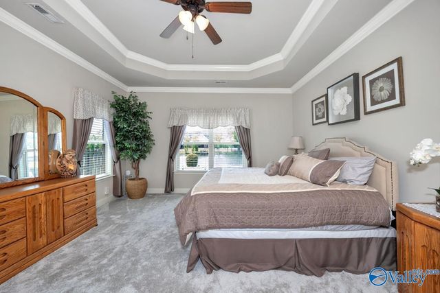 3020 Greenway Circle SE, Owens Cross Roads, AL 35763