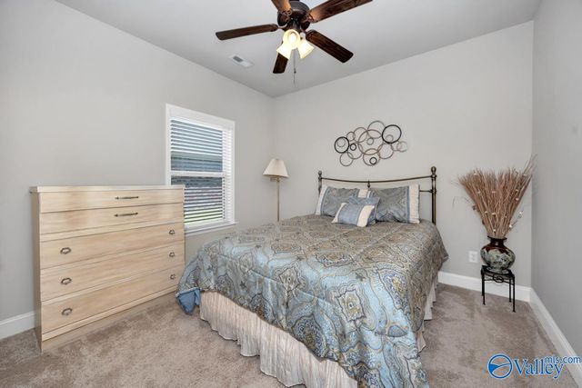 3020 Greenway Circle SE, Owens Cross Roads, AL 35763