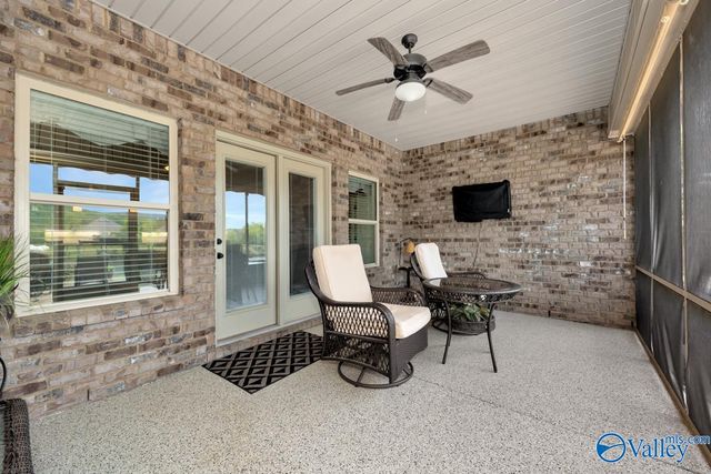 3020 Greenway Circle SE, Owens Cross Roads, AL 35763