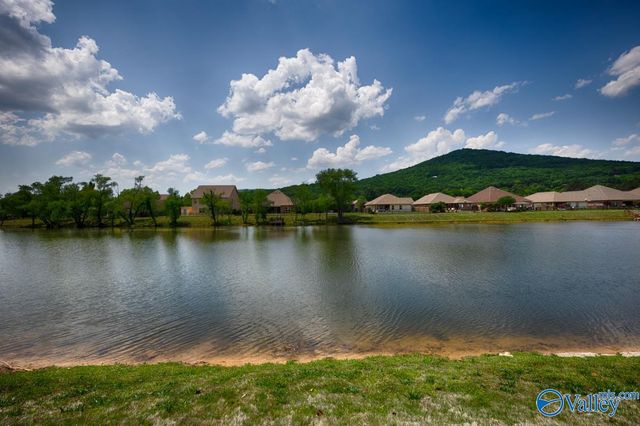 3020 Greenway Circle SE, Owens Cross Roads, AL 35763