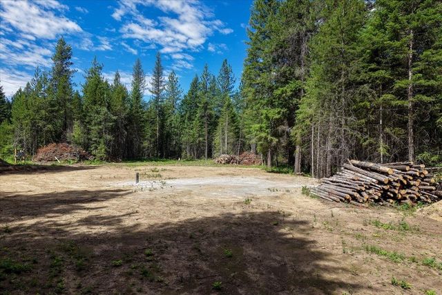 4631 Camden Rd, Newport, WA 99156