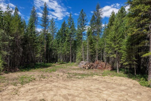 4631 Camden Rd, Newport, WA 99156
