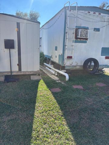 1032 Rd 3570, Cleveland, TX 77327