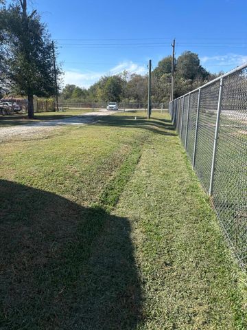 1032 Rd 3570, Cleveland, TX 77327