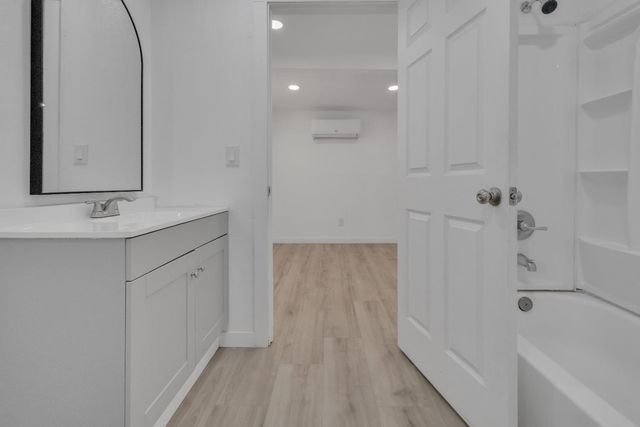 5224 Ardelle Ave, Stockton, CA 95215