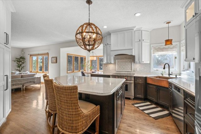 794 Interlachen Draw, Woodbury, MN 55125