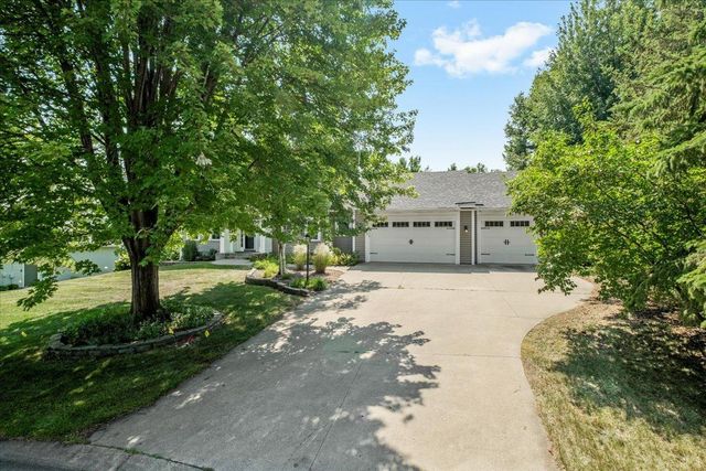 794 Interlachen Draw, Woodbury, MN 55125