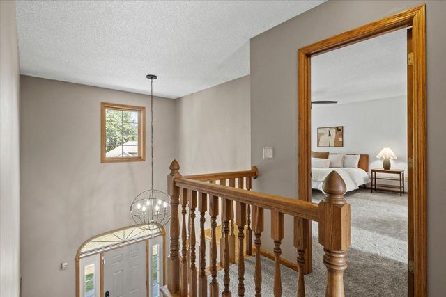 794 Interlachen Draw, Woodbury, MN 55125
