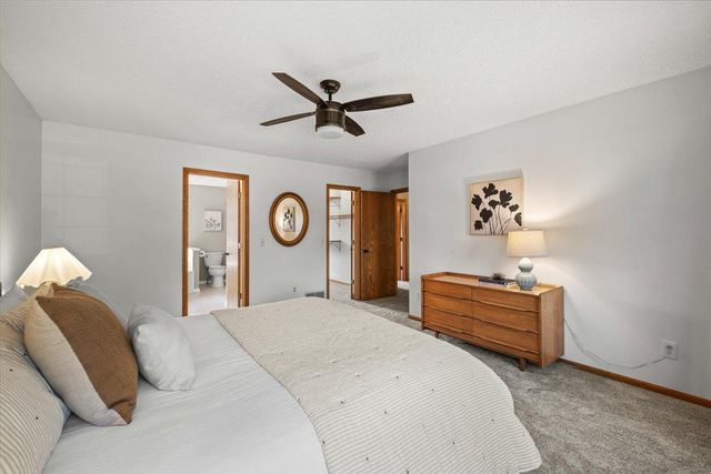 794 Interlachen Draw, Woodbury, MN 55125