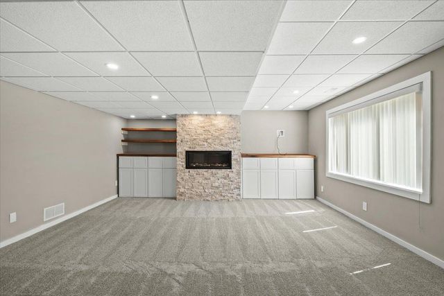 794 Interlachen Draw, Woodbury, MN 55125