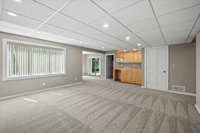 794 Interlachen Draw, Woodbury, MN 55125