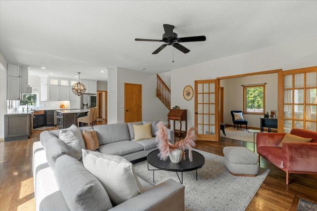 794 Interlachen Draw, Woodbury, MN 55125