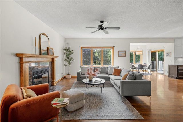 794 Interlachen Draw, Woodbury, MN 55125