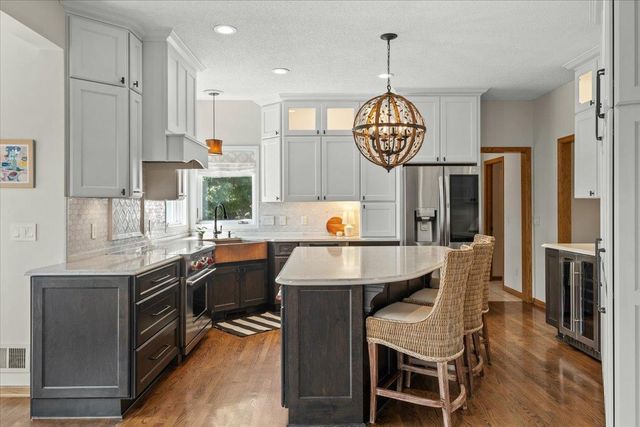 794 Interlachen Draw, Woodbury, MN 55125