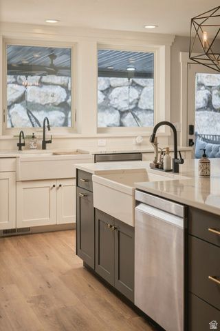 667 WILDFLOWER CIR, North Salt Lake, UT 84054