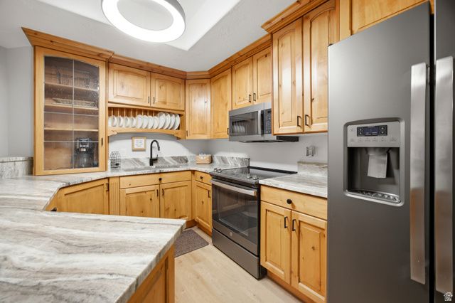 667 WILDFLOWER CIR, North Salt Lake, UT 84054