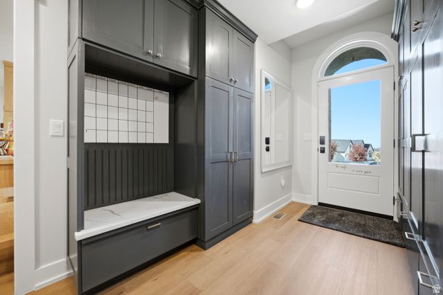 667 WILDFLOWER CIR, North Salt Lake, UT 84054