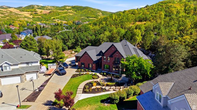 667 WILDFLOWER CIR, North Salt Lake, UT 84054