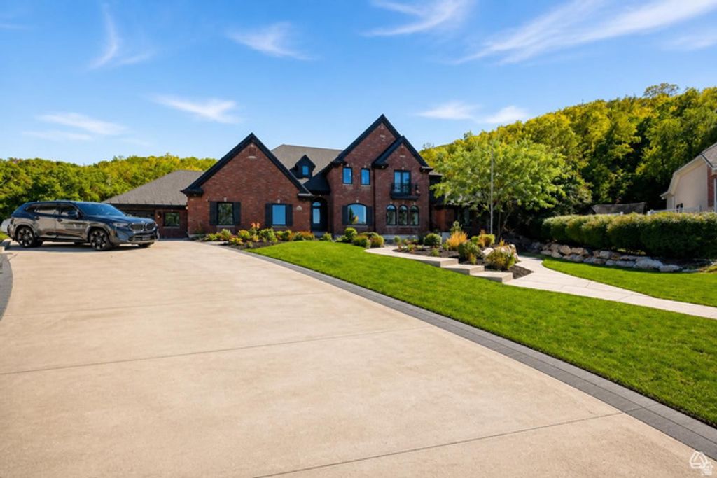 667 WILDFLOWER CIR, North Salt Lake, UT 84054 — photo 4