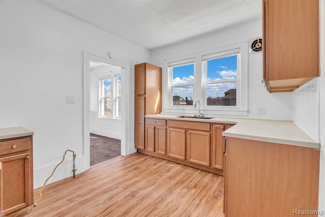 5573 Montclair Street, Detroit, MI 48213