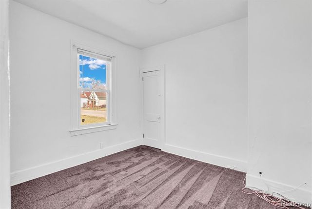 5573 Montclair Street, Detroit, MI 48213