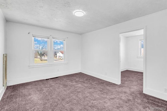 5573 Montclair Street, Detroit, MI 48213