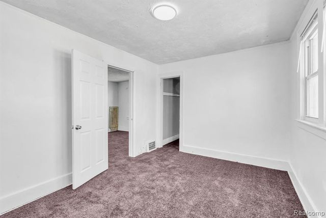 5573 Montclair Street, Detroit, MI 48213