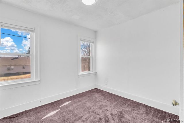 5573 Montclair Street, Detroit, MI 48213