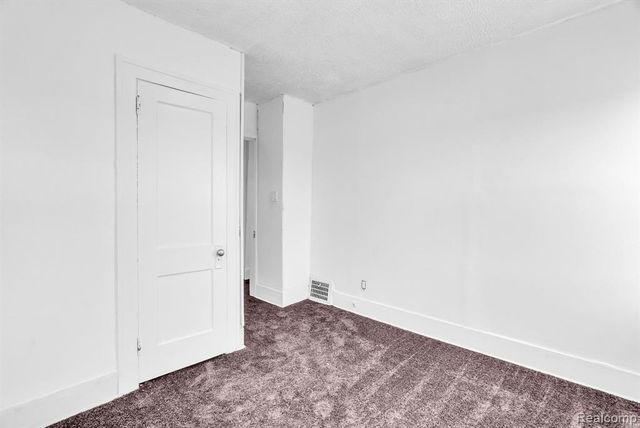 5573 Montclair Street, Detroit, MI 48213