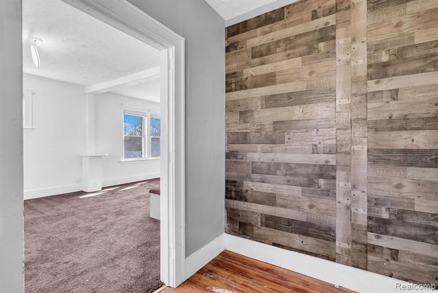 5573 Montclair Street, Detroit, MI 48213