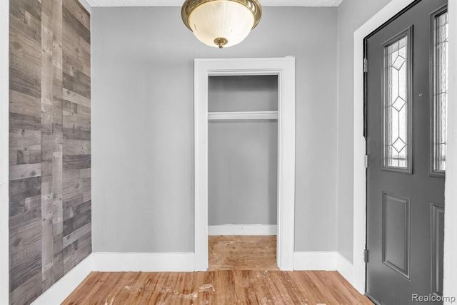 5573 Montclair Street, Detroit, MI 48213