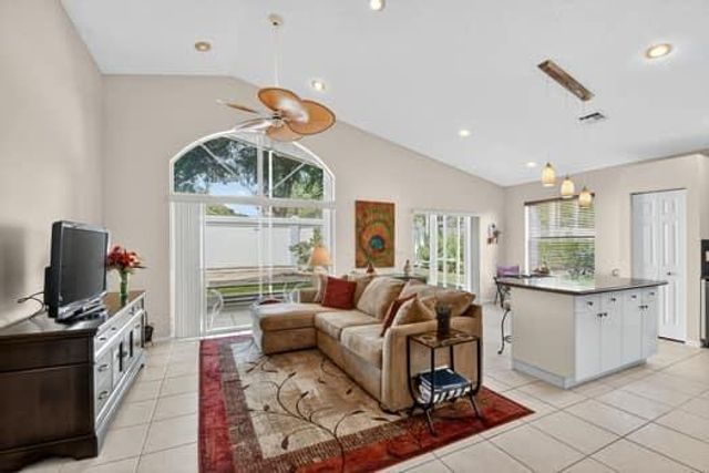 10299 Utopia Circle W, Boynton Beach, FL 33437