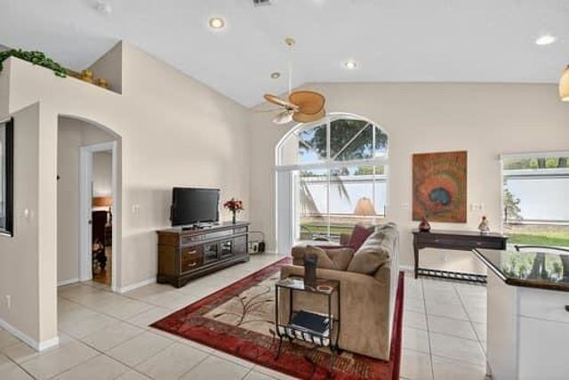 10299 Utopia Circle W, Boynton Beach, FL 33437