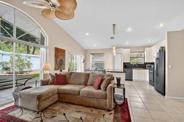 10299 Utopia Circle W, Boynton Beach, FL 33437