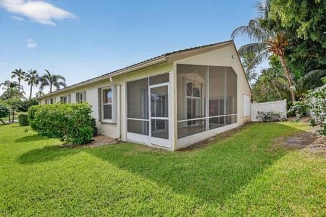 10299 Utopia Circle W, Boynton Beach, FL 33437