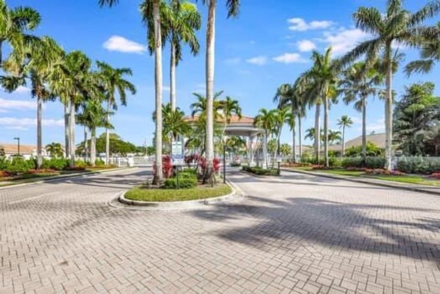 10299 Utopia Circle W, Boynton Beach, FL 33437