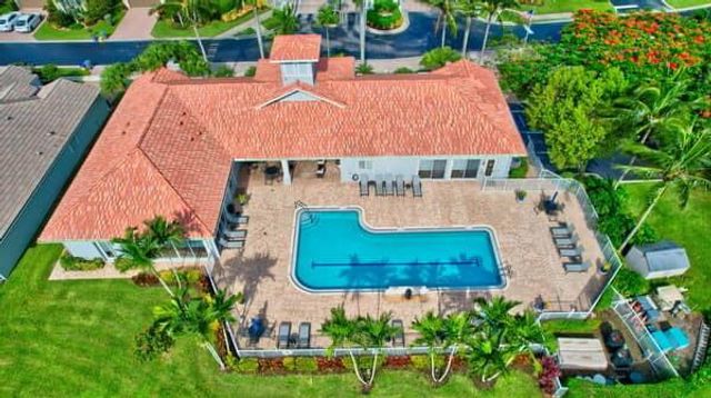 10299 Utopia Circle W, Boynton Beach, FL 33437