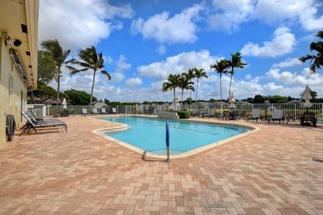 10299 Utopia Circle W, Boynton Beach, FL 33437