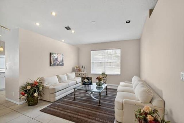 10299 Utopia Circle W, Boynton Beach, FL 33437
