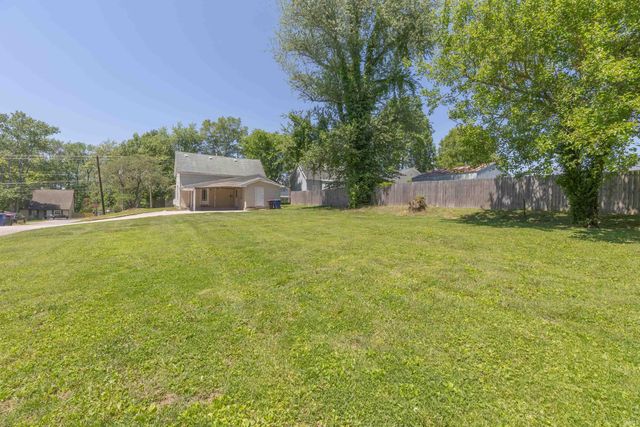 416 S State Street, Chandler, IN 47610