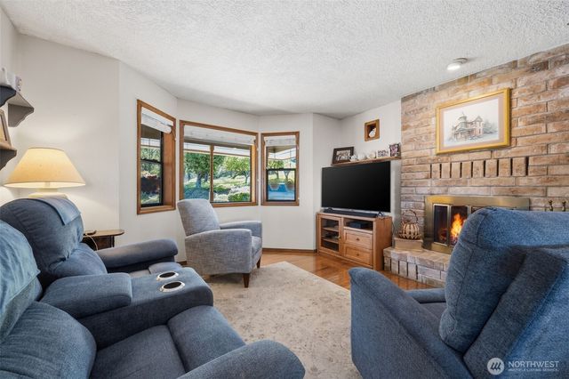622 Confer Road, Kalama, WA 98625