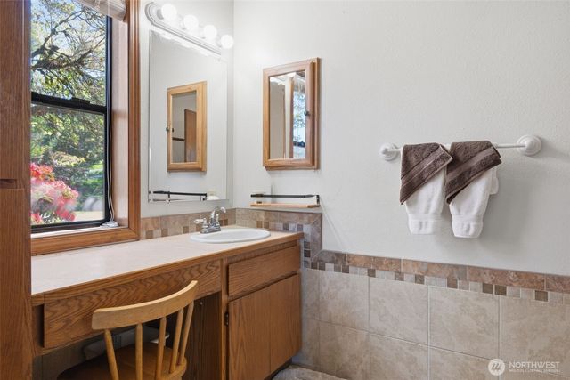 622 Confer Road, Kalama, WA 98625