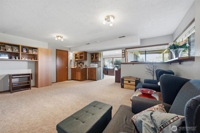 622 Confer Road, Kalama, WA 98625